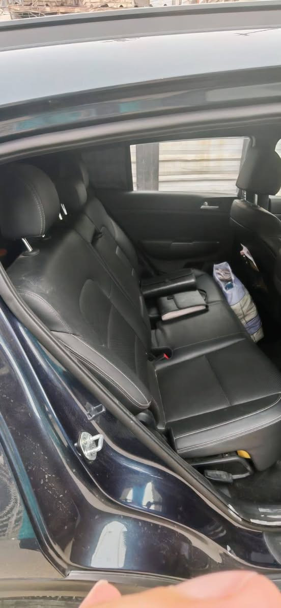 السلام عليكم
كيا سبورتج 2022 وارد امريكي (بلاك ادشن) ومعروفه مواصفاته فول للاخير عدا البصمة صور الحادث بالمنشور 
السعر 175 ترهم مراوس عادي
مواصفاتها

1 بانورما 

2 محرك 2400 GDi

3 تبريد قطعتين

4 ستيرن رياض حرف D

5 فول تحكم ستيرن

6 شفتات سرعة وقيادة ذاتية

7 ثلاث انظمة قيادة 

8 مثبت سرعة

9 كشنات جلد كلها اسود الامامي تحكم كهرباء

10 رادارت

11 تحديد مسار

12 نظام منحدرات

13 مري كهرباء شفط واشاير بالمري

14 تو ويل

15 نقطة عمياء

16 ويل كب اسود رياضي حجم 18

17 ماشية 35 ميل

18 شاشة اعطال

19 شاشة ابل وكار بلي

العنوان الزعفرانية ***********
