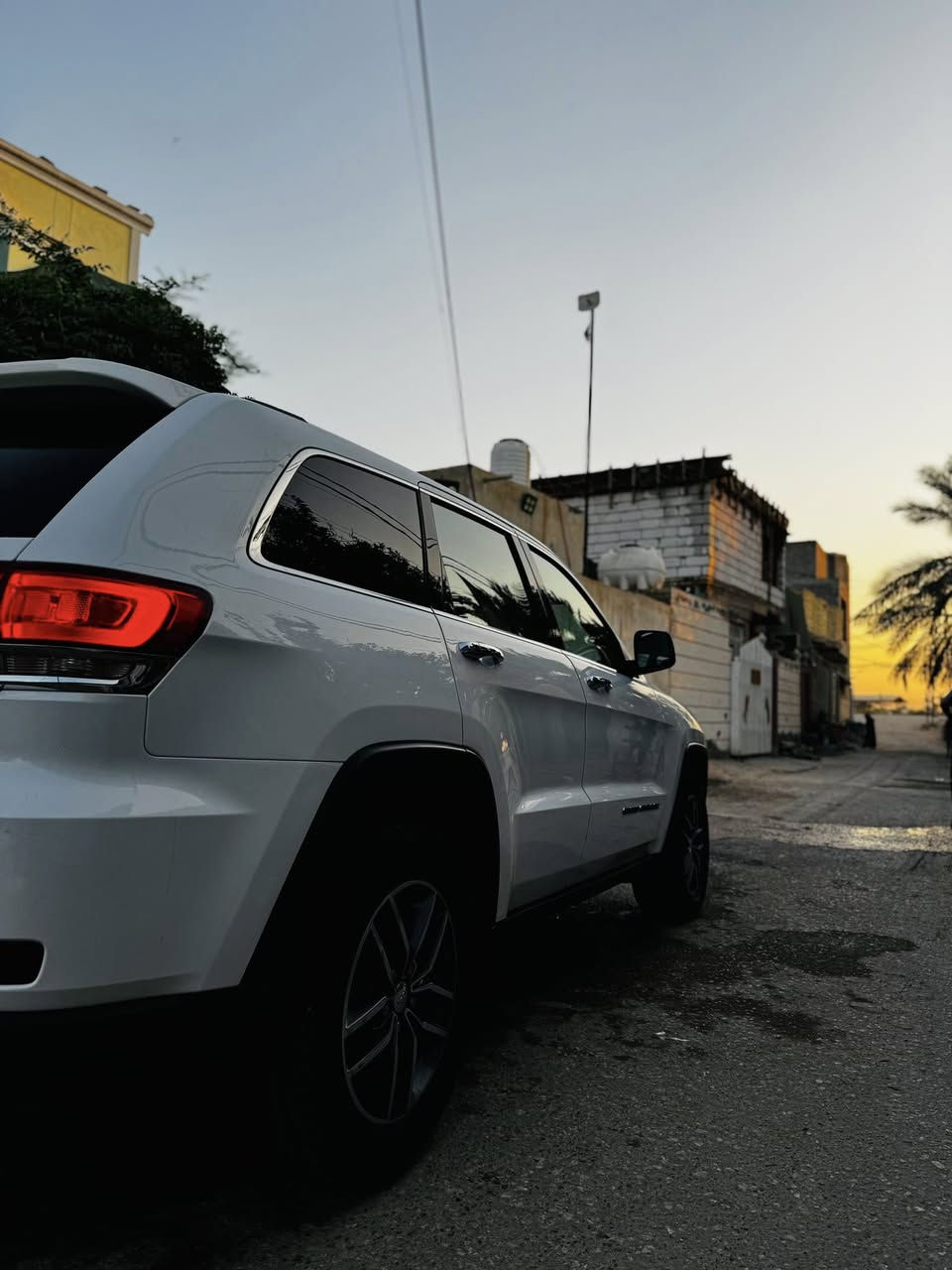 السلام عليكم جيب 2018 امريكي لمتدد فول مواصفات بانوراما شاشه جبيره فوريل اربع انضمه قياده تحكم ستيرن هيه معروفه موصفات المتدد رقم بغداد باسمي ماشيه 132 الف كيلو سونار موجود بدون لغد بدون شواصي كير مكينه تبريد تايرات جديد 
م/ مكينه مبدل بساتم ١٤ 
السعر ٢٠٠وبيهه مجال بسيط
مكان كربلاء طويريج
رقم التلفون: ***********
