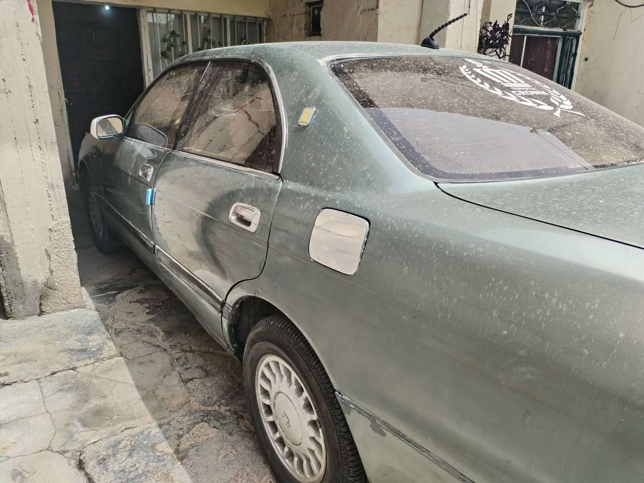 السلام عليكم للبيع بطه مسجل رقم صلاح الدين اصولي السعر ٥٠ وبيه مجال تفاصيل السياره اتصل عل رقم ***********
