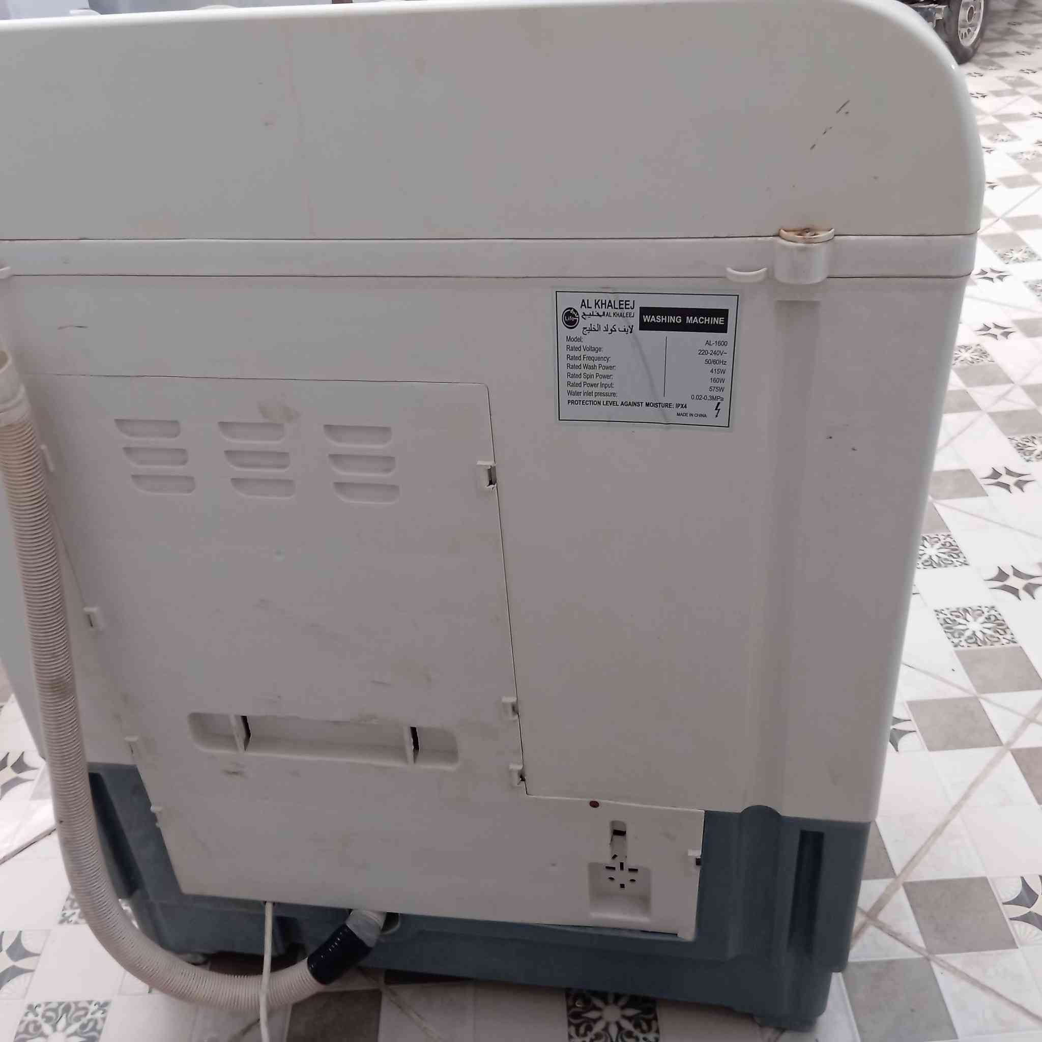 غساله شغله مابيه شي تجي تفحصها وتقتنع بيه يله تأخذه السعر 75مكاني بابل الثورة ***********
