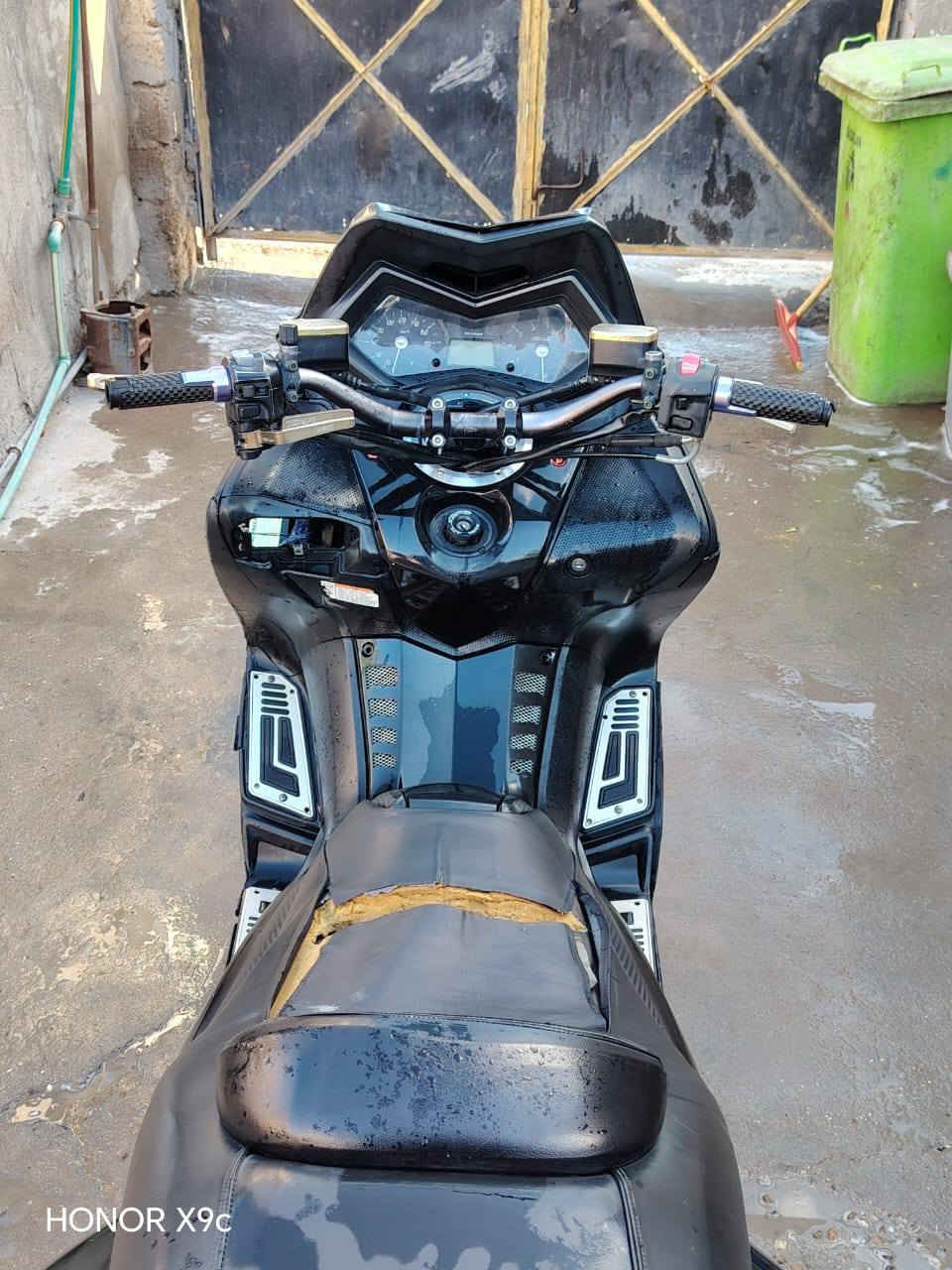 سلام عليكم تيماكس 2014
دراجه البجم كامل كفرات كامله
دراجه مليانه تزويد ستيرن عنابير صالنصه
دراجه بيه كت مالوسي يعني حجم شلعه ومعدل
وبيه هواي غراض تزويد
مكان دراجه الشعله شكوك
سعر دراجه 35وبيه مجال اليجي يشلع عيوني
هاذ رقمي ***********
