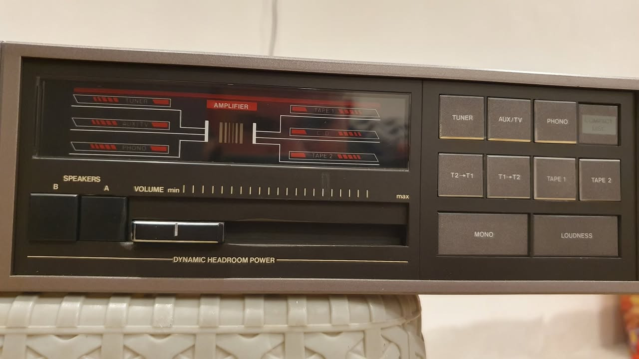 امبليفاير من ماركة شنايدر بلجيكي كهرباء ٢٢٠ فولت ٢٨٠ واط مخرج اربع سماعات مع ايكوليزر جهاز جديد نضافة ١٠٠% صوت نقي 
سعر ٩٥ الف مع توصيل 
عنوان كركوك للاتصال ***********
توصيل كافة المحافظات العراق
