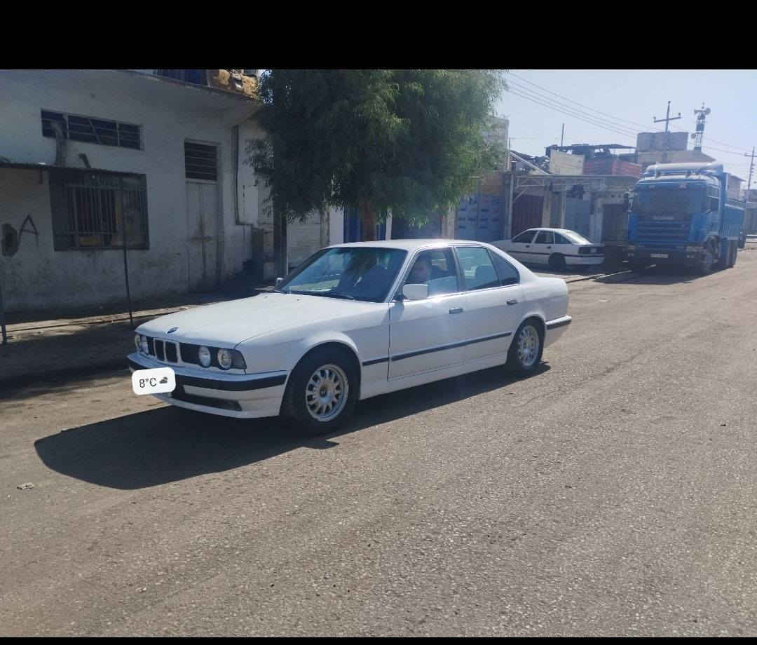 سلام عليكم للبيع بي ام 520مفتوح كير تومتيك طخم نضيف مكينه نضيفه طخم تأيرات سنويه جديده شرط التحويل رقم مسطره هزه جديده. رقم نينوئ كابون بنزين السعر ***********. ***********🇩🇪📞
