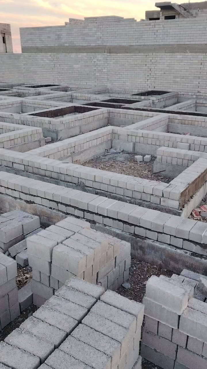 سلام عليكم خلفه بناء متفرّغ شغل درجه اولى وبانسب الاسعار وافضل المواعيد اشتغل تكريت العلم الدور الفرسان الشهامه الحجاج يوجد خاص و للاتصال ع ***********و بي واتساب او ***********
