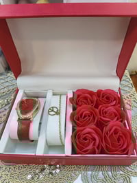 طقم ساعات نسائي • أصلي • توصيل مجاني الرمادي