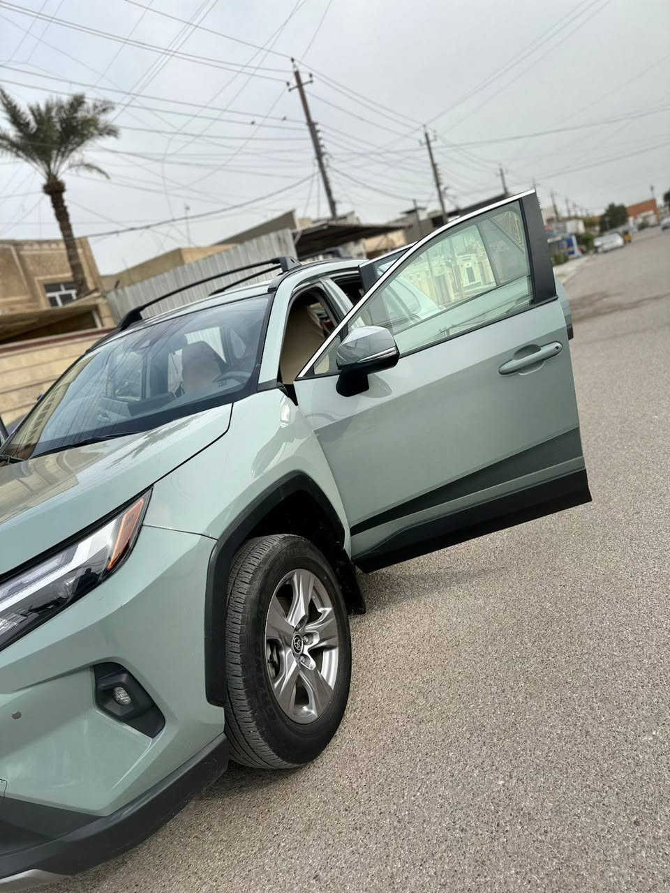 سلام عليكم راف فور موديل 2023 هايبرد XLE الاون سمنتي حادث امامي تبديل بنيد فقط ماشيه 35 (م) سياره جديده معنه الكلمه استفسار أكثر عله الرقم ***********
