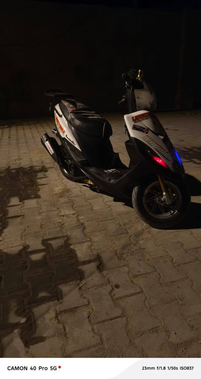 سلام عليكم ماكس عدله البيع تزويد كامل دبلات امامي خلفي جديد دراجه بوشه 55 ادراجة نضيفه خير من الله سعࢪ 600 وبيها مجال حك الجيه بس ***********
