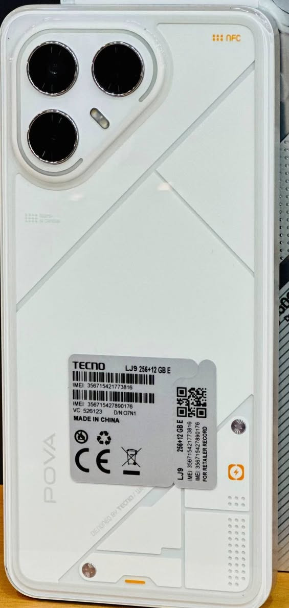 موبايل تكنو بوڤا 7الترا  G5 أخو الجديد سعره 325الف بي مجال بسيط وياه  غراضه كامله 120فريم الرقم ***********
