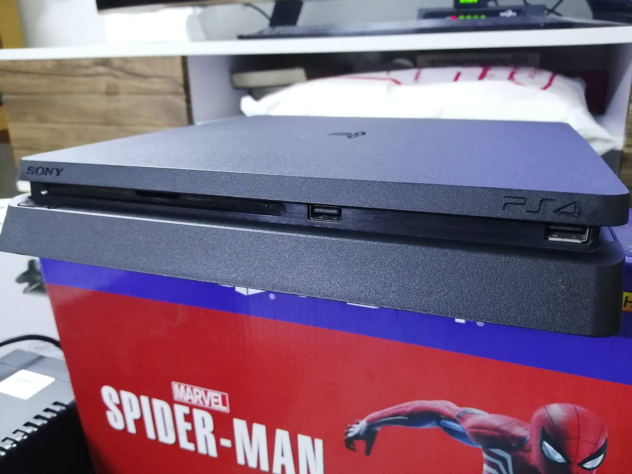 🔥 للبيع بلايستيشن 4 سلم (Slim) 🔥
🎮 السعة: 500GB
🌍 الريجن: 2 (أوربي – شرق أوسط)
🛠️ النظام: 11.52 مهكر قرص
🔒 لوك  ستيكر 
✨ نسبة النظافة: 95% (شبه جديد)
📦 المحتويات:
عدد 2 يدات أصلية
7 ألعاب داخلة
الكارتون مو مال الجهاز
🔌 معى UPS 🔌
⚡ النوع: Combo Rising
⚡ القدرة: 1500VA
⚡ الموديل: GP1500VA
⚡ المدخل/المخرج: 220–240V
💰 السعر: 350,000 الف
📍 العنوان: بغداد
📞 للاستفسار أو الاتصال: ***********
💬 واتساب متوفر
