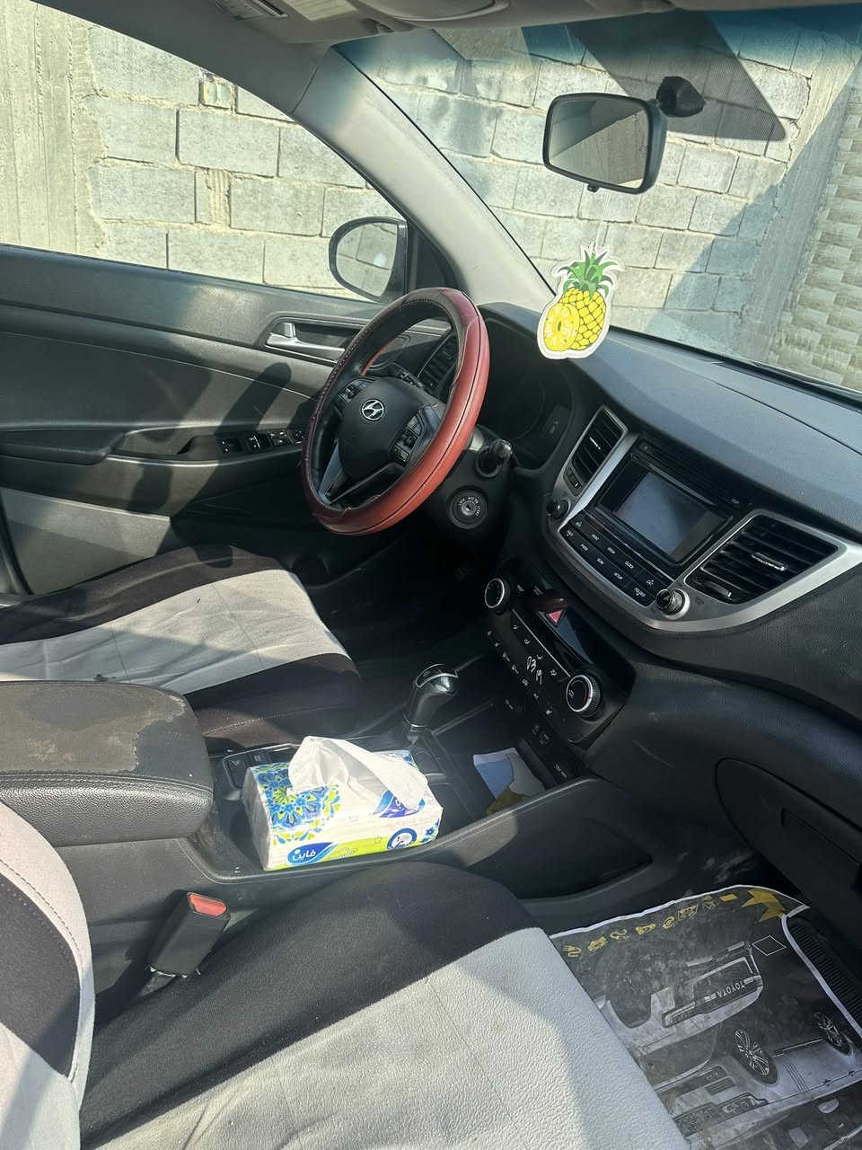 سلام عليكم سياره توسان موديل 17 امريكي بدون حادث كلين السياره ماشيه 200 السياره محرك دوش شاشه رادار كامره شاشه تحكم استيرن السياره كير مكينه كله كفاله عامه هو والحداديه السياره ما نقصه برغي واحد معروضه 160 وبيه مجال بابل سدة الهنديه لا متوجد على الفيس ***********
