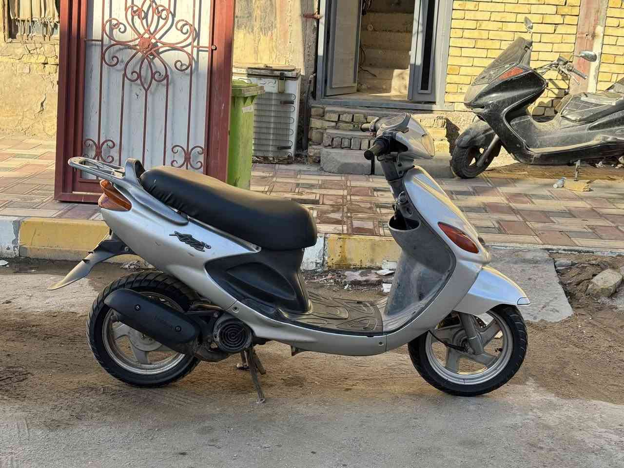 دراجة اكزز ياباني 100 للبيع 

دراجة نظيفة وكاملة من كل النواحي ومابيها اي نقوصات 
دراجة بوضع البلاد ما ملعوب بيها وياها وصلها مال رمبة 
سعرها 850الف قفل 
***********
