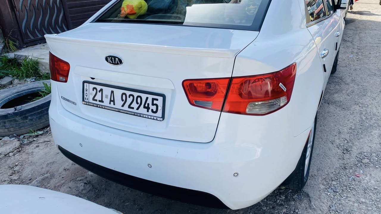 السلام عليكم سيراتو موديل 2011 وراد خليجي
السياره مكفوله  من ضربه فقط بيها بارد الباب الايمن حك شبر  

السياره نص مواصفات 

شادلها شاشه مع كامره 

محرك 1600 مكفول  

تايرات جدد الاماميات 

تبريد ثلج 

غرفتها كلش حلوه مدوشمه ارضيه وكشنات  جلد بالنواب 

السعر 112 وبيها مجال 

السياره باسمي تحويل ثاني يوم 

مكاني صلاح الدين الدجيل 

***********
