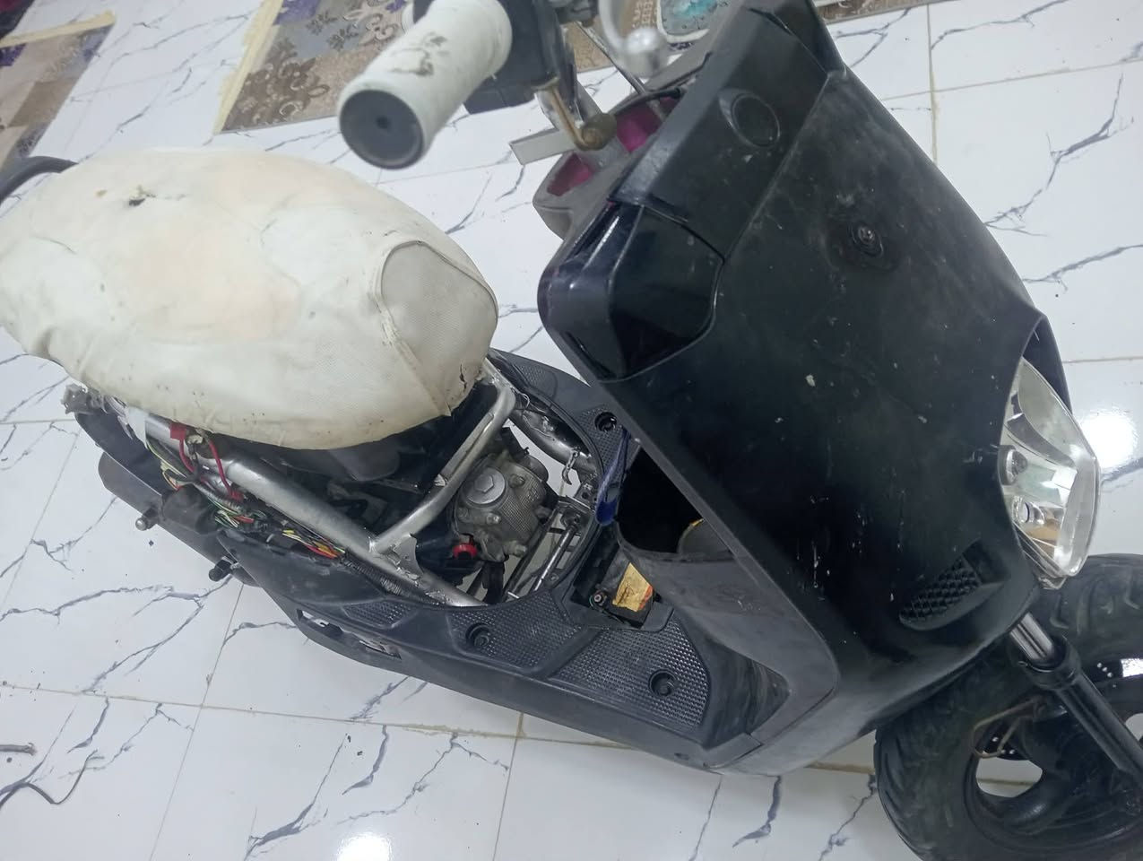 السلام عليكم.
دراجه للبيع ماكس بوليس  ...

دراجه محرك جديد ونضيف تجي وتفحص ...

كهربائيات كامله . بس شد ضفيره جديده 

شاصي جديد صبغ صارله يومين سلفر 

بس عوزها كفرات محرك جديد جديد .

دراجه نضيفهاا بس عوظهاا كفرات. 

سبب البيع معتاز فلوس 

السعر 250 وبيها مجال قليل . 

اتصل على الرقم او راسلني واتساب . 

مكاني حله شارع 80 

‏‪0786 877 9721‬‏
