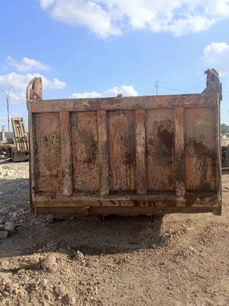 بدي لبيع لماني بلادي قلاب جديد ونظيف السعر 55 ورقه وانه مكلف بل نشر ***********السفسار عله الرقم
