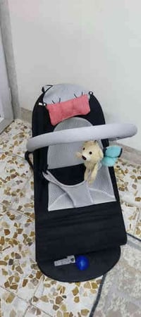 غراض طفل • نضيفه • دوشك مال تخت