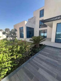 تتوفر فلل بمساحات مختلفة واطلالات متنوعة في مجمع داماك هيلز بغداد اتصل...