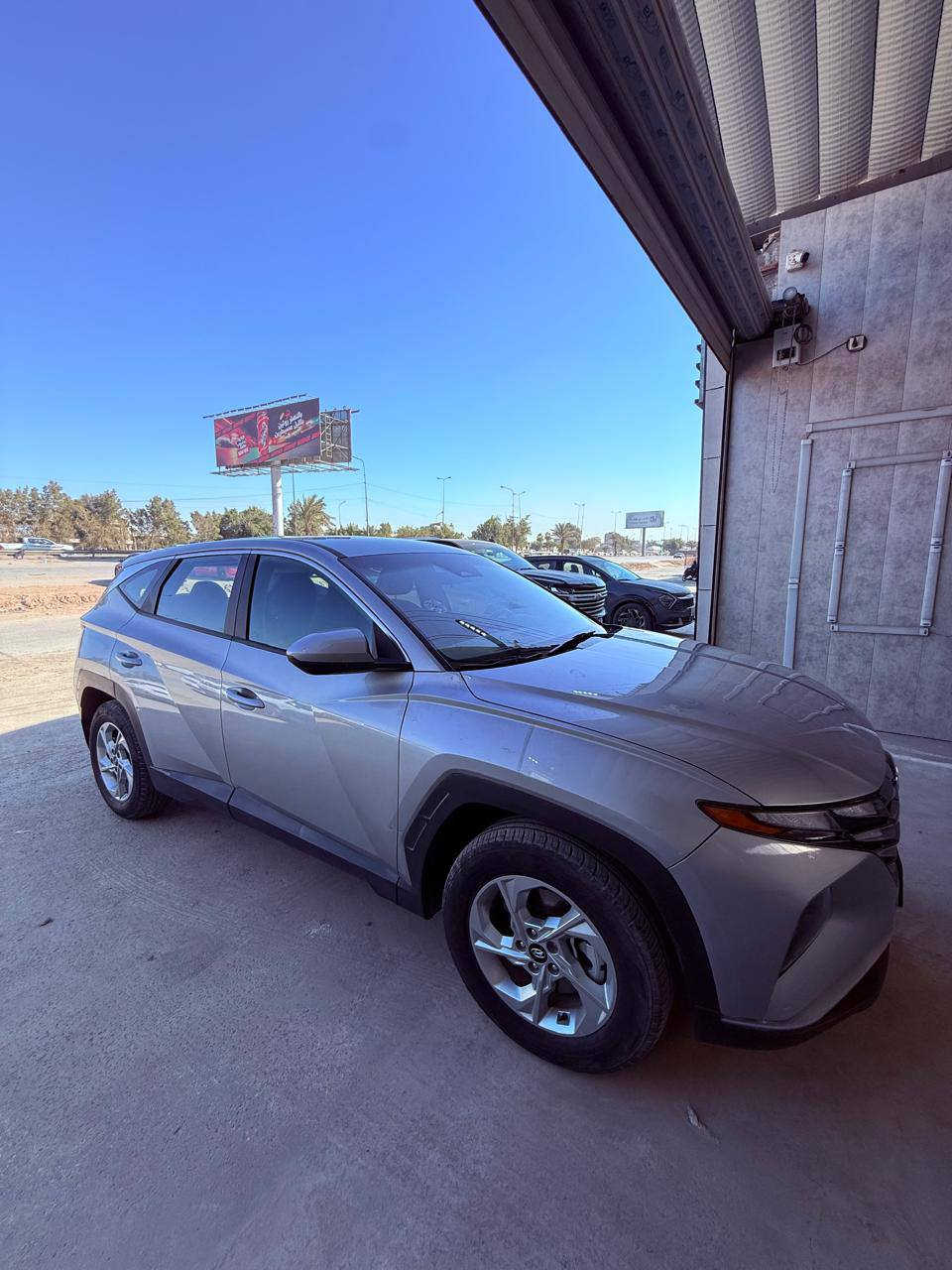 توسان 2022 فئة SE  الرقم الدولي هزه فحص جديد تحويل ثاني يوم  وارد أمريكي حادث صطحي بنيد من فوك  وربع الجاملغ والتكمه فقط    حتى الدعاميه مابيهه صبغ دواخل كله مكفوله بدون يرباك   صور الحادث بل منشور   السعر 165$ وبيهه مجال سعر النترا بلعافيه على ياخذهه سياره جديدة  مكان السياره بغداد الكرادة
للاستفسار 
                                                      وات ساب
              ‏‪‏‪0778 345 9318‬‏
مكينة 2.5L 

 
المواصفات ‼️
   

♦️تدفئة كشنات
♦️رادار امامي خلفي جانبي 
♦️اشاير 
♦️نقطة عمياء 
♦️اوتو هولد 
♦️مانع تصادم امامي خلفي 
♦️مانع انزلاق 
♦️ انظمة قيادة 
♦️هاند بريك بصمة 
♦️تبريد 
♦️لايتات ليد عدسة زينون بلادي 
♦️شاشة + كامرة خلفية دوارة 
♦️تحديد مسار 
♦️مثبت سرعة 
♦️تحكمات ستيرن
