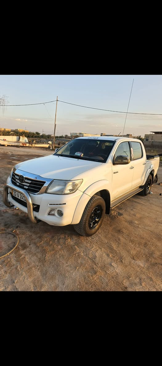 (السلام عليكم سياره (كاز) للبيع فورويل2013)  سياره كله كفاله عامه ما عده طكه لي ماشر عله بصوره فقط( مكينك لاتنقيص ولا تبخير كير عادي رقم جديد))((السعر 155 بيه مجال لشرايه *********** ) مكان بصره كرمت علي
