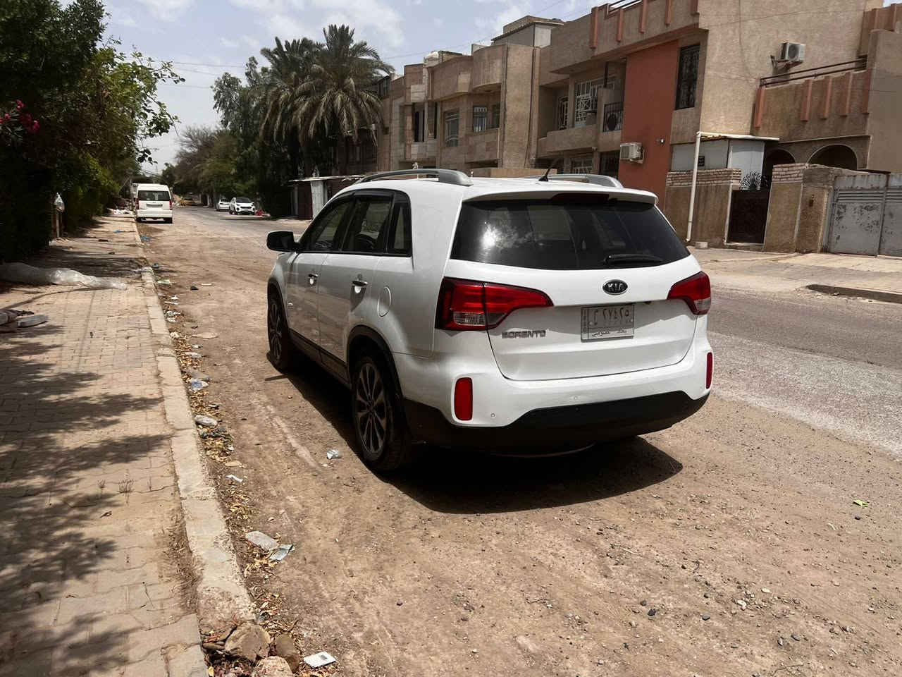 السلام عليكم سورنتو خليجي ٢٠١٥ بيه اربع قطع صبغ  بدون دواخل سبعه راكب تبريد ثلاث قطع  رقم بغداد مكان السياره  بغداد السعر ١٣٥ رقم ***********
