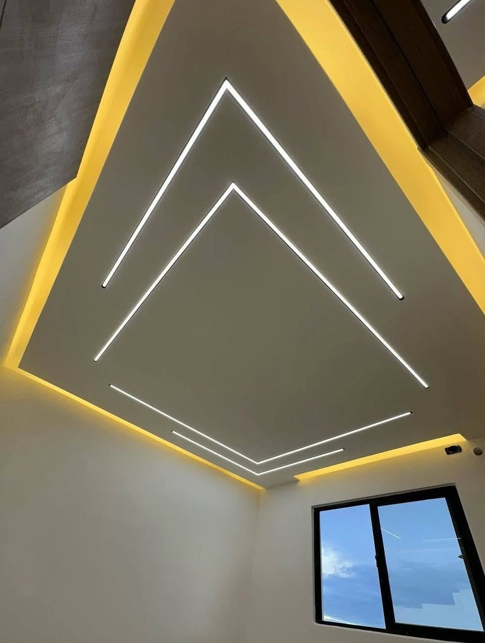 مستعدون لعمل انواع الديكورات الداخليه والخارجيه🎨
*لعمل كافه السقوف الثانويه

*لعمل كافه انواع الاصباغ

*لعمل تسيس الكهرباء  

وباسعار مناسبه  وعمل درجه اولى 

 كربلاء.  طويريج . بابل 

لستفسار الاتصال 

 تصال📞***********
