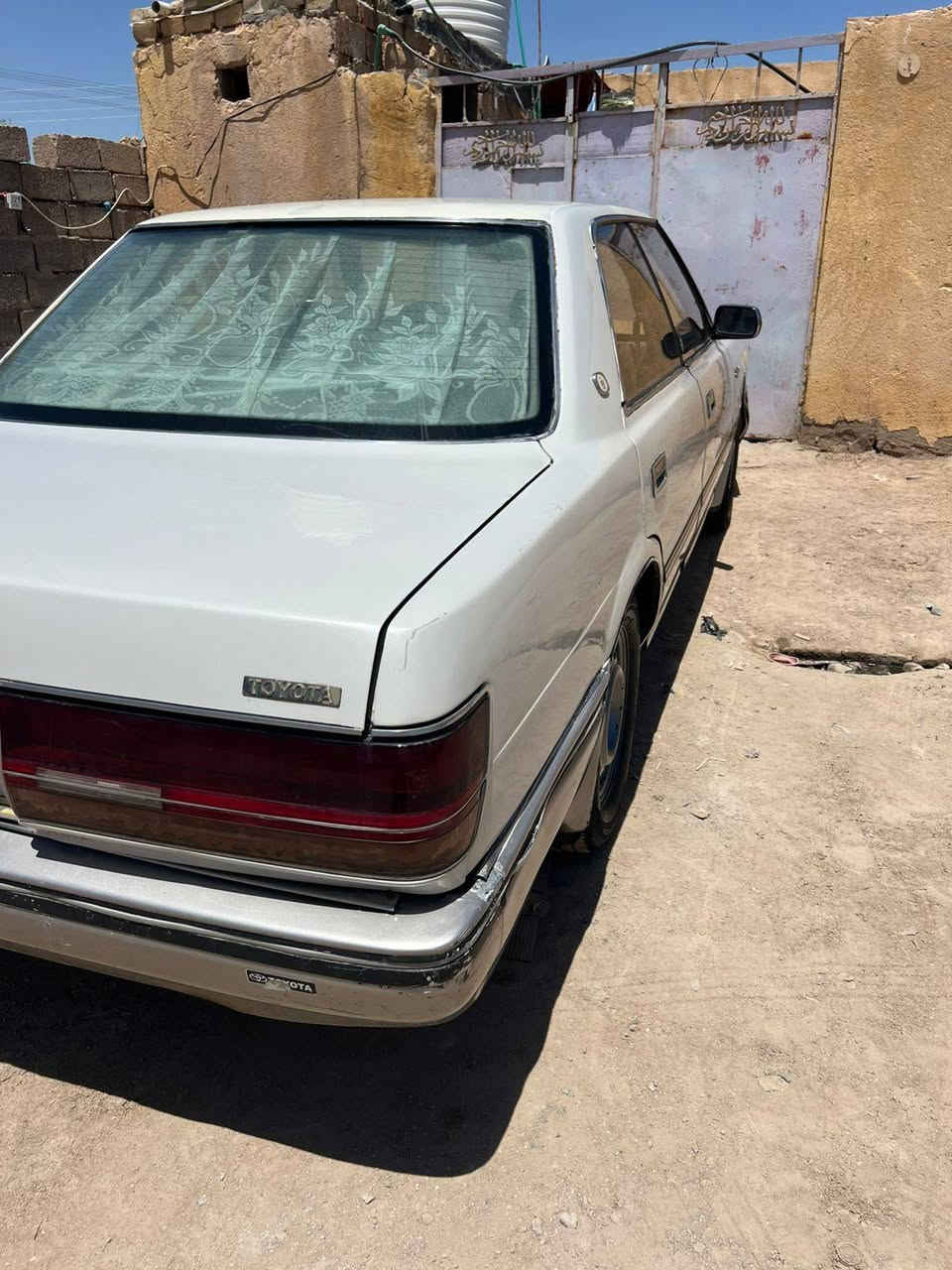 سيدان للبيع
سيارة جاهزة حدادية ١٠٠٪ 
تخم تاير جديد 
محرك ٢٥٠٠ ثنين ونص فيفيتي
 تبريد جان شغال بس شتغلتلتها دوشمه وعازل حرارة وفصلته وفرغت الغاز 
عوزة بس غاز وربط كهرباء فقط
دشبولها محور بالنجف دشبول مسطرة 
السعر ٥٠ وبيها مجال 
مكان السيارة الشطرة 
*********** 
واتس اب او اتصال
