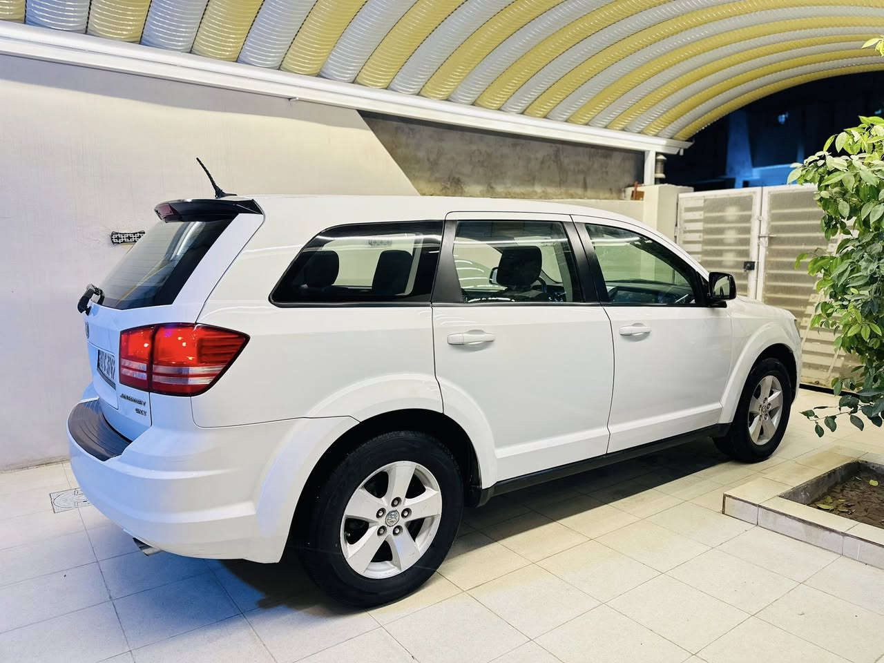 DODGE JOURNEY SXT 

-------------------------------------
#السعر : 112$وبيه مجال بسيط

#رقم الهاتف :***********   

#رقم السيارة : اربيل  

مكان السيارة : واسط/العزيزية 
-------------------------------------
سلام عليكم
للبيع او مراوس دوج جورني 2009 وارد امريكي بيه صبغ 3 قطع بدون دواخل وبدون ايرباك محرك 6 سلندر مواصفات sxt سيارة 7 راكب داخل اسود ورصاصي مخمل كشن السايق كهرباء محرك وكير مكفولات صدر امامي خلفي جديد تخم تاير باتري جديد تبريد + تدفئة شغال سنوية هزة فحص جدد سيارة بدون اي نقص جاهزة وبلادية 

 -------------------------------
