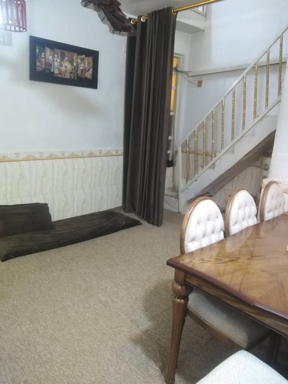 السلام عليكم ورحمة الله وبركاته 🏛️🏛️🏛️

عقار للبيع مساحتة 110م طابق ونص حرف T بحي الشهداء قرب مكتب الرشيد ركن ماكولات العراقي ثالث قطعة عن السايدين مال مكتب الرشيد بنائه كونكريت مسلح البيت وي مستوى الشارع موقعه مميز جدا وسعره مناسب خدمات كاملة متوفره يتكون الطابق الأول من غرفة نوم وصالة ومطبخ واستقبال مع تخاريج وصحيات داخل وخارج البيت اما الطابق الثاني يتكون من غرفه نوم وصالة وسطح للأستفسار أكثر الأتصال على الرقم *********** جاسم الكرعاوي بي 🏛️🏛️🏛️
