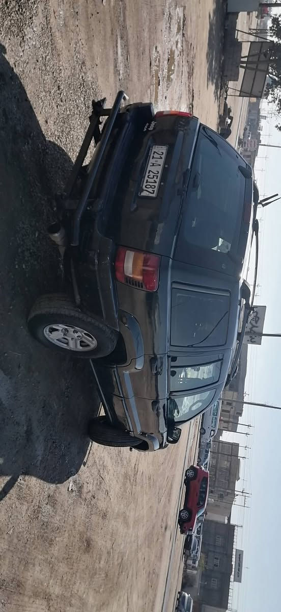 جيب شيروكي موديل 2003جاهزه رقم سليماني محور في فيتي3000 حداده 80/100 عنوان البصره الهارثه السعر 65وبيهامجال هاتف *********** راعي السياره اني مكلف بنشراتصال على الرقم
