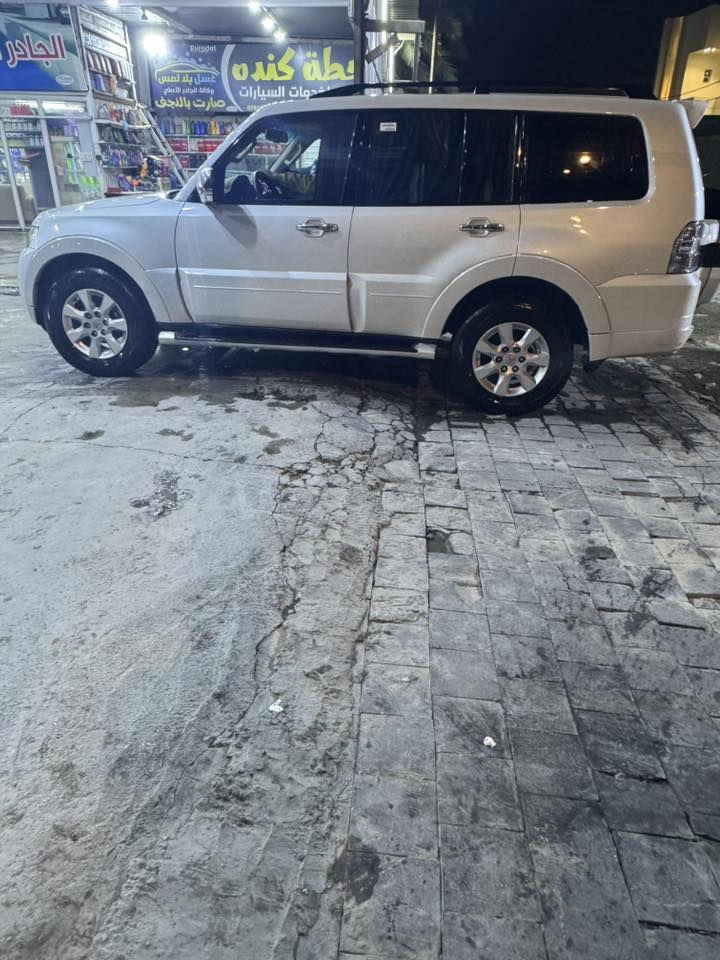 باجيرو حبتور 2015 كامل مواصفات شاشة لكزز مسوي عزلها كير مكينه كفالة  ***********
