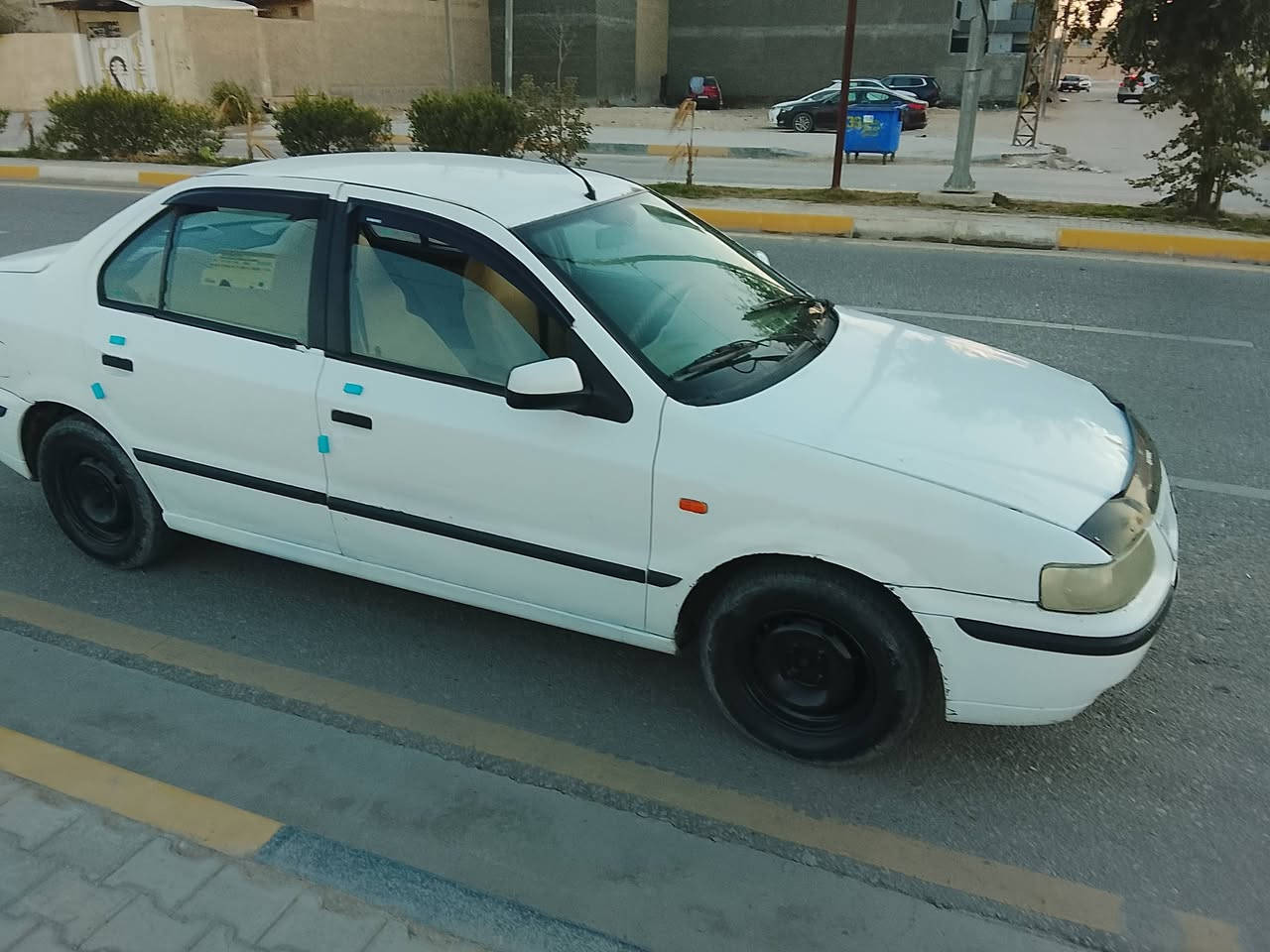 سلام عليكم سمند  للبيع موديل 10 مكفولة من الضربه وتبديل محرك وكير وحداديه وتخم مكفولات رقم نكليزي بسمي مكان كربلاء سعره 29.   وبيه مجال. ***********
