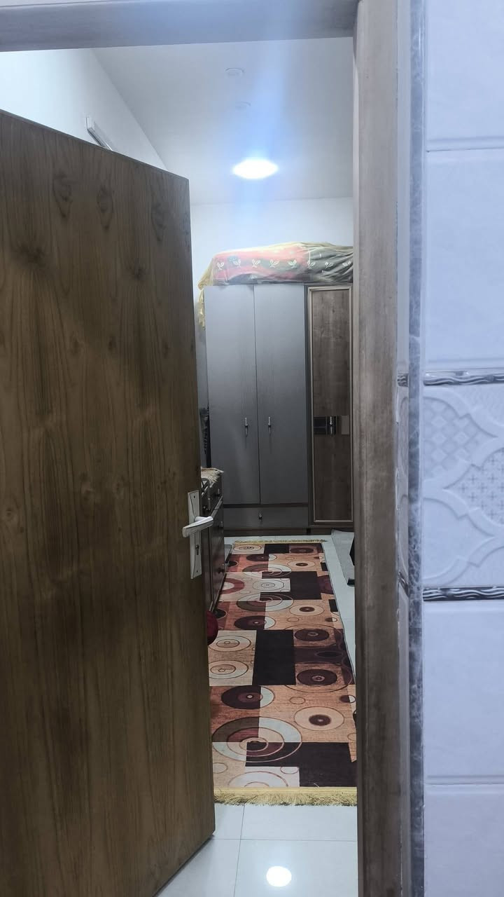 100متر للبيع الشعله مدخل افران الضياء زراعي طابق واحد ***********واتساب
