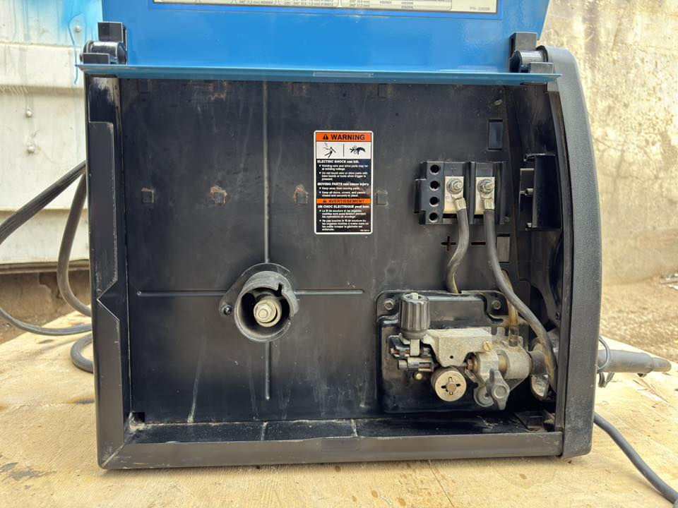 ملر امريكي مك حجم ١٧٥
اخت الجديدة مستخدمة كم مرة فقط للتجربة مجرب بيهة حديد وستيل السعر ٤٥٠$ المكان بغداد 
***********
