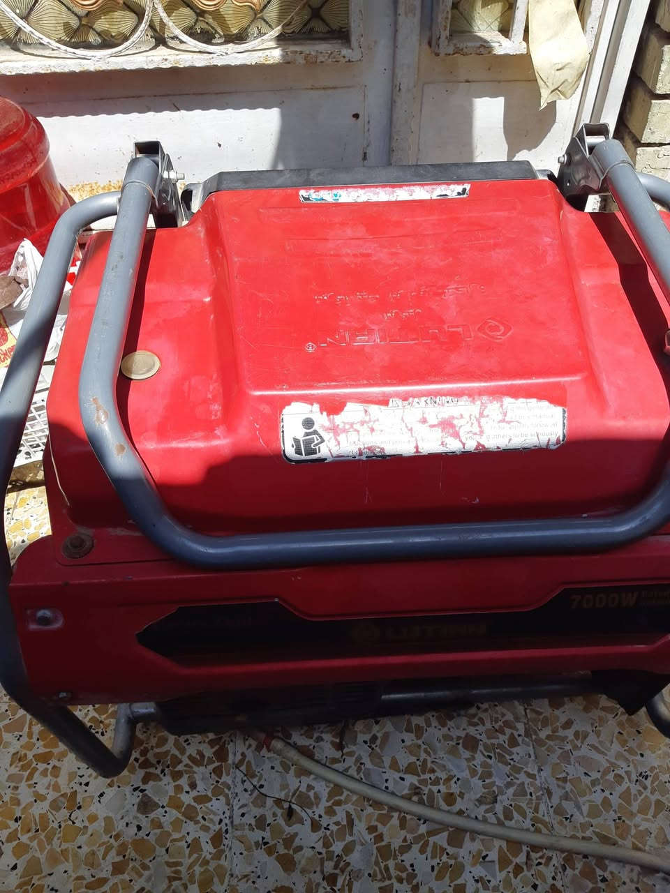 مولده 40 امبير  
للاستفسار الاتصال على الرقم /***********  
موجود على الواتساب.
