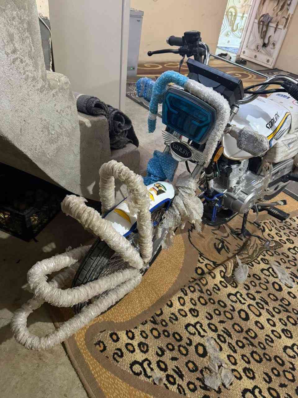 للبيع فقط سولنك 2025/باب اول حيل نضيف ماشي ((الف و٤٠٠ ))سعره ٧٧٥ مكان ديالى قررتبه غزيفه❤️ مو شراي لا تعامل ***********
