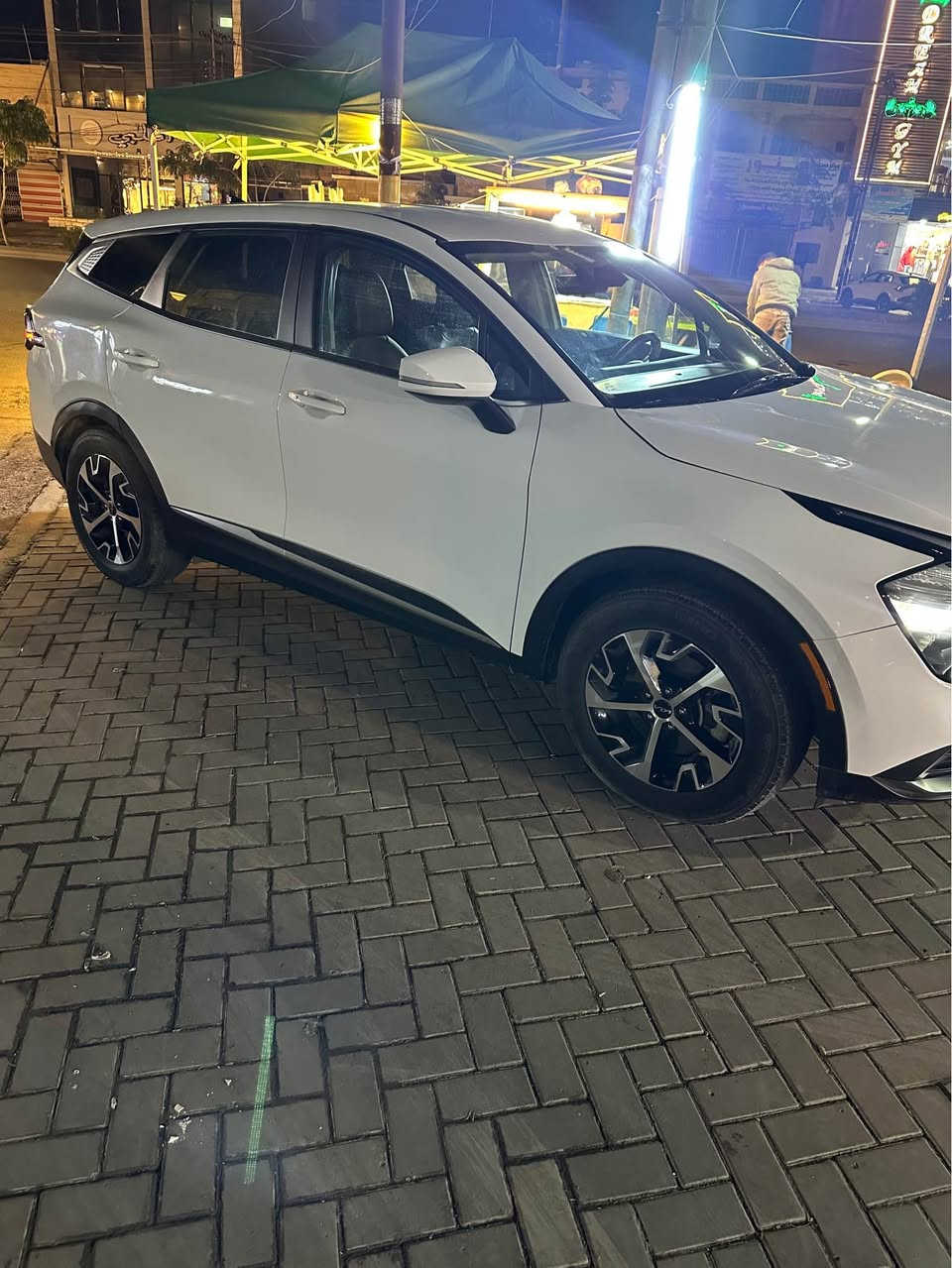 السلام عليكم كيا سبورتج موديل ٢٠٢٣ ماشية ٤٣ الف كيلو فول عدا البانوراما مكان السيارة بغداد حي الجهاد ايرباك واحد فقط بدون دواخل السعر ١٩٠ بيها مجال للاستفسار واتس ***********
او اتصال *********** Colombo, Sri Lanka
