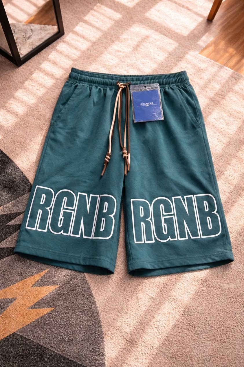 *********** واتساب احجز هسه🔥 
ستايلك يهمنا 😎
تيشيرتات وبناطيل شبابية
سعر موحد 5,000 دينار
مقاسات متعددة
توصيل سريع داخل بغداد + محافضات
تابع سنتر الأناقة وخلي ستايلك يحچي عنك 🔥
