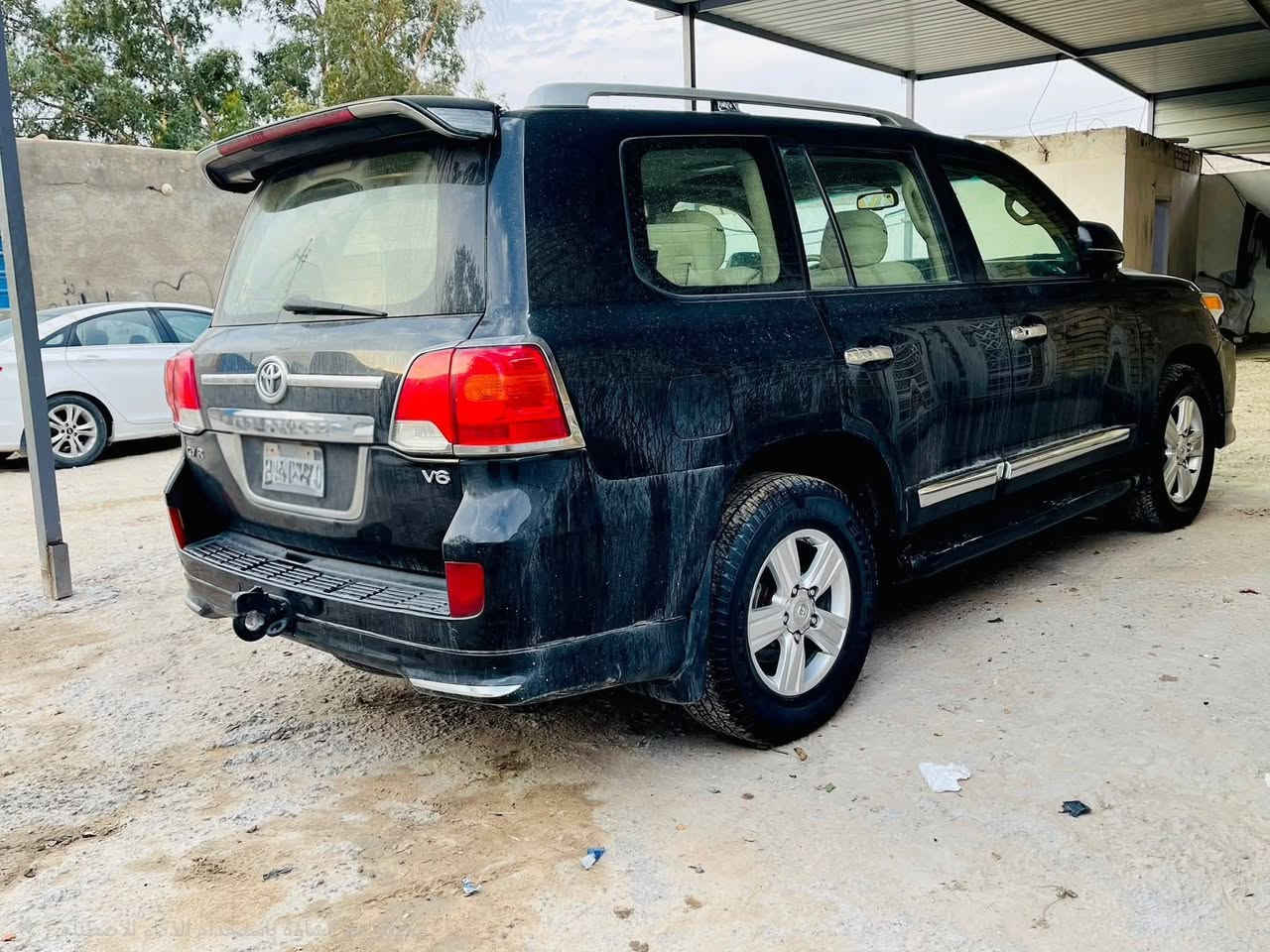 سلام عليكم للبيع لاندكروز 2012 6سلندر GX. Rمكفوله كفاله عامه فول مواصفات بريم اصل بجم زنون كامره اماميه كير مكينه حداديه مشروطات داخل بيجي رقم بغداد  كشنات كهربائيه السعر 330 وبيه مجال بسيط المكان النجف الاشرف الاستفسار والتواصل على الرقم ***********
