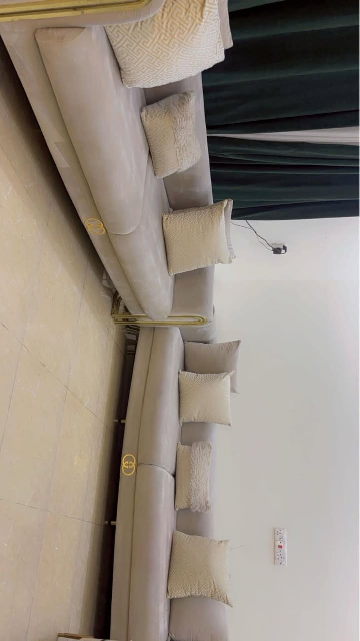 تخم  نظيف جدآ مودرن تركي  8مقاعد  السعر 800. والله اخذتة مليونين وربع قبل سنة. سبب البيع مكان صغير. العنوان  بغداد المنصور.


**إذا كنت صاحب هذا الإعلان وتريد حذفه لأي سبب، رجاءا أرسل رسالة إلى الدعم الفني**