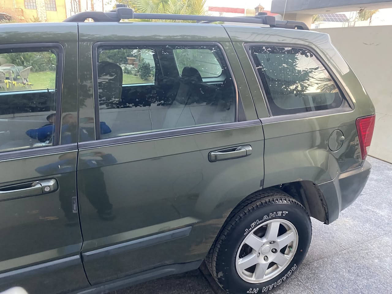 السلام عليكم
مكلف بالنشر
للاتصال بصاحب السيارة
هذا رقمه 
***********
جيب فول مواصفات موديل ٢٠٠٩
محرك ٣٧٠٠ 
حادثها بامريكا جاملغ ايمن امامي
ما بيها اي تنقيص دهن
فتحة
تشغيل عن بعد بلادي
تدفئة كراسي
٤ قطع صبغ موضحة 
السعر ٨٧ ورقة وبيها مجال
