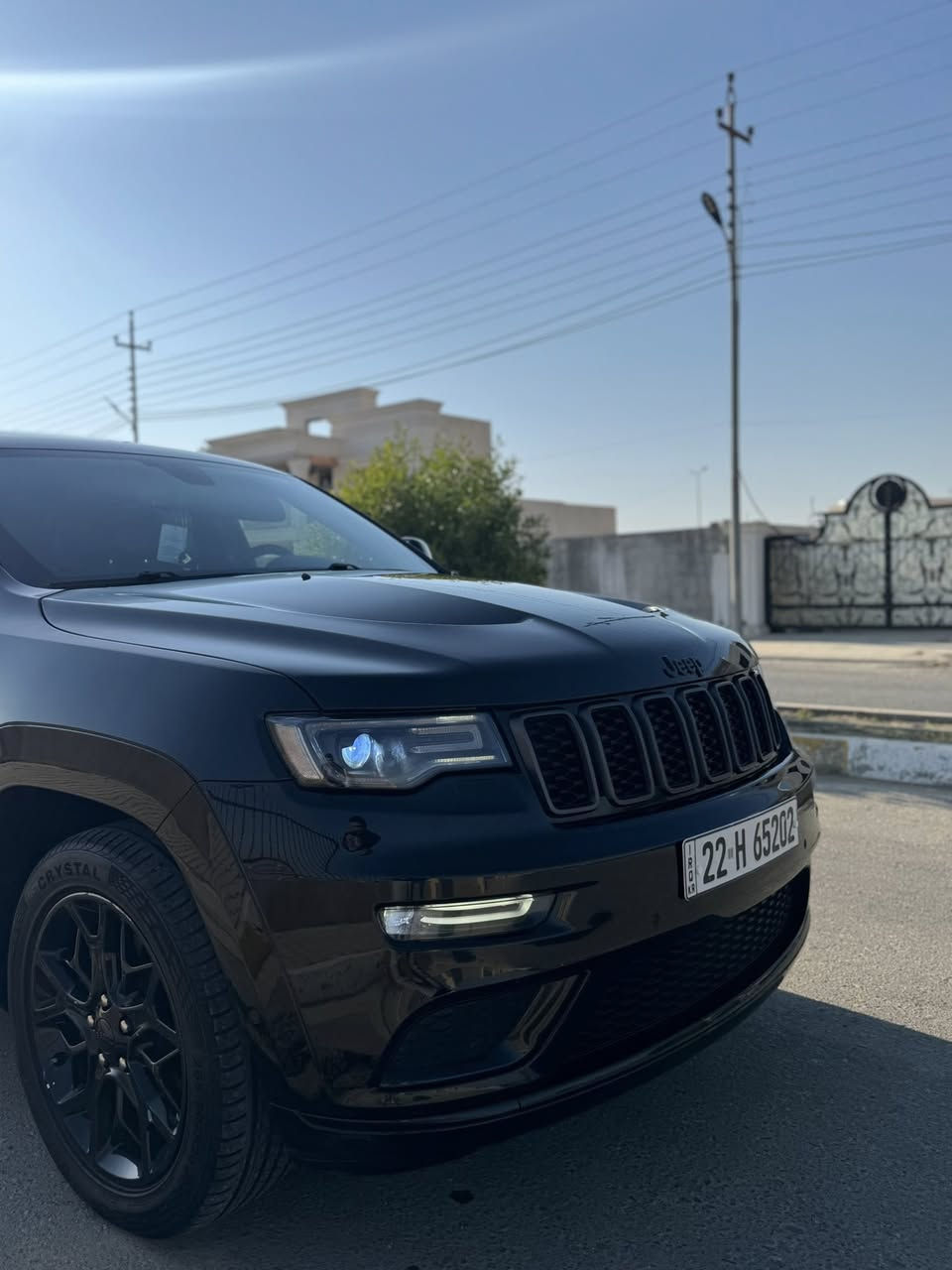 جيب كراند شيروكي لمتد S

الموديل : 2021. (خليجي) . 
المحرك : V6.  3.6L .
العداد :60.000km
: شركه هارلم
* المواصفات 
* نقطة عمياء .
* دفع رباعي 4x4 . 
* فرش المقاعد من الجلد . 
* المقاعد الأمامية كهربائية .
* ذاكرة لحفظ وضعيات الجلوس . 
* المقاعد الأمامية مع تدفئة . 
* صف المقاعد الخلفية مع تدفئة . 
* ويل قياس 20 انج اسود لماع .
* مقود السائق كهربائي . 
* تدفئة ستيرن . 
* سقف بانوراما .
* شاشه 8.4 انج .
* نظام الملاحة (GPS) . 
* نظام خاص للطرق الوعرة . 
* مصابيح امامية زنون . 
* المصابيح الأمامية مع LED لايت . 
* كشافات الضباب زنون . 
* تشغيل عن بعد .
* صندوق كهربائي .
*  حساسات أمامية . 
*  حساسات خلفية .
* كاميرا خلفية .
* بخاخ ماء لتنظيف المصابيح الامامية .
* مرايا بخاصية التعتيم الذاتي . 
* مرايا جانبية قابلة للطي كهربائيا . 
* بلوتوث تلفون . 
* محدد سرعة . 
* نظام تشغيل واطفاء اوتماتيكي للمحرك للتوفير من صرف الوقود
* نظام بريك اوتماتيكي .
رقم صاحب السياره 
مكفوله كفاله عامه من كلشي فحص هزه سنويه جديد باسمي
350$وبيها مجال للشراي
0772 625 2424
