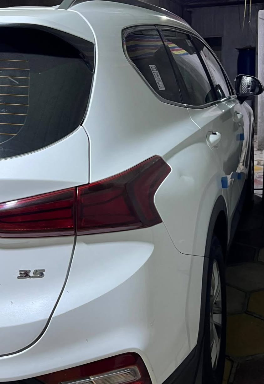 السلام عليكم
هونداي سنتافي 20 مكفول من الصبغ والبارد والتبديل محرك 6سلندر 7راكب 3قطع تبريد حساس خلفي رادار امامي جانبي خلفي كامرة خلفية دواره سايد بريك بصمة توقف ذاتي تحديد مسار قيادة ذاتية تخم تاير جديد نكسن ماشية 44 رقم بغداد باسمي سنوية مجددة الى 2029 

ملاحظة: السيارة مواصفات خليجي وارد استرالي 
السعر: 185
العنوان: ذي قار سوق الشيوخ كرمة بني سعيد
الهاتف: ***********
