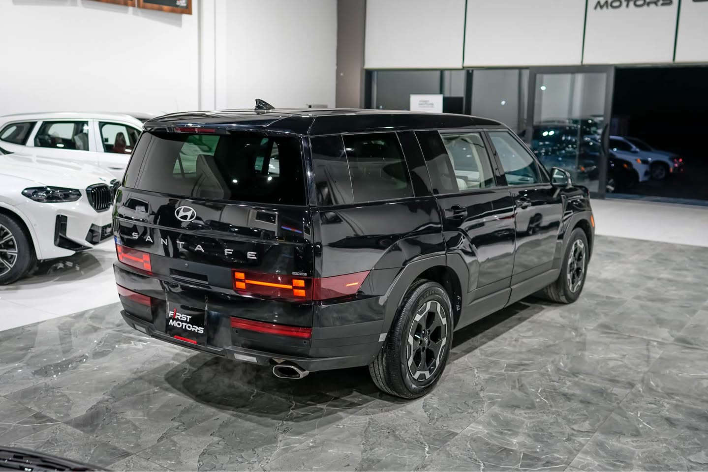 Hyundai santafe 2024 
رقم کاتی 
ماشی ٣٤ الف 
بیها ٢ قطعە صبغ 
بدون داخل 
بدون ارباگ 
مکان سیارە اربیل 
شرکە فیرست موتورس 
سعر ٢٢٨ ورقە 
***********
*********** أربيل, العراق
