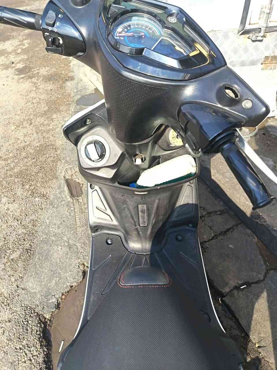 سلام عليكم شباب سكنس لبيع جديدة كلش عنوان بلديات رقمي *********** بس واساب
