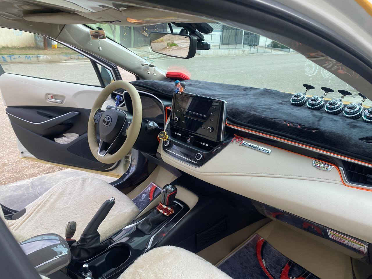 كورلا ساز للبيع بدون مراوس موديل 2020 محرك 1800 بانزين السياره كلين بدون ضربه ولا حادث بيها شكم نقطة حالوب بالقماره السياره جاهزه تخم تاير جديد دوشمه عامه داخل لونين السياره بصمه بيبانها بصمه صندوك بصمه مرايات شفط جام بالكونترول يصعد وينزل والبجم كله ليد تبريد قطعتين كير ومحرك وحداديه كله كفاله ونظافة السياره كدام العين وجاهزه من دعاميه للدعاميه شرط بدون نقص العنوان كركوك الشراي يتصل عالرقم الهاتف... ***********
