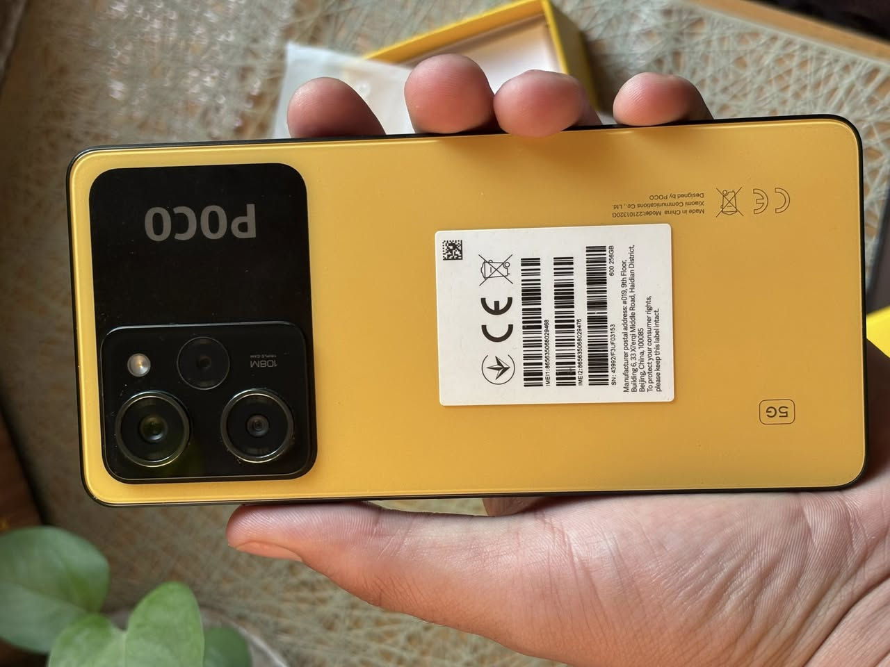 بوكو x5 برو
5g
النظافة 100%
الجهاز استعمال قليل كلش 
الذاكرة 256
العشوائية 8
السعر 240
وبي مجال 
***********
