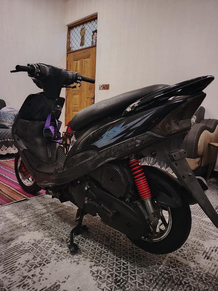 ماكس 120 للبيع او مروس بـ GTR
دراجه كفاله عامه مكينه ضفيره اشاير اكلجات معدل شلعه 
عليه غراض كلجات WF وياله نجمه منضومه زنون نكره بكل وقت جديده دراجه قليل تطلع دهن كله امزويل 
دراجه معروضه بـ 750 بيه شي بسيط كلشش جماعة 700 وجوه لا تراسلوني ان سعره بلاش دراجه ناشفه كلش 
مكاني دوره مكانيك قرب مركز حضر 
*********** فقط واتساب 

‭٠٧٧٣ ٥٢٧ ٣٠٨٤‬ هذا اتصال رصيد
