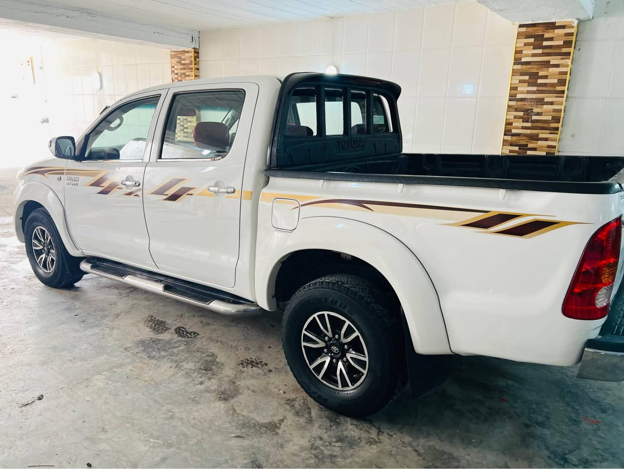 للبيع تويوتاهايلوكس موديل 2009سعودي بطل فورويل 4x4رةقمة سليمانية بسمي سةنةوية جديدة سونةر موجودة سعرة 170$مكان كلار *********** كالار, السليمانية
