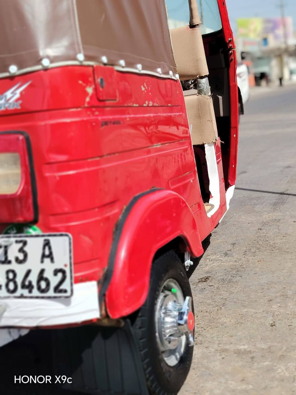 سلام عليكم تكتك موديل 2018تكتك لا تنقيص ولا تبخير تكتك كشره كفاله مكينه مفتوحه تكتك مرقمه وداخله هزه كهربايات كله شغاله دوشمه نزالات مسجل وزرازير جادر جديد
***********
