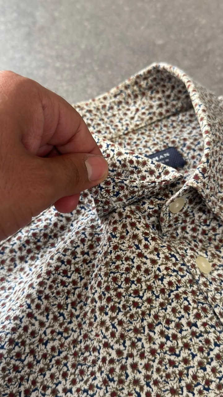 قميص : ZARA MAN  قياس : S 
اصلي 
قطن 100%


**إذا كنت صاحب هذا الإعلان وتريد حذفه لأي سبب، رجاءا أرسل رسالة إلى الدعم الفني**