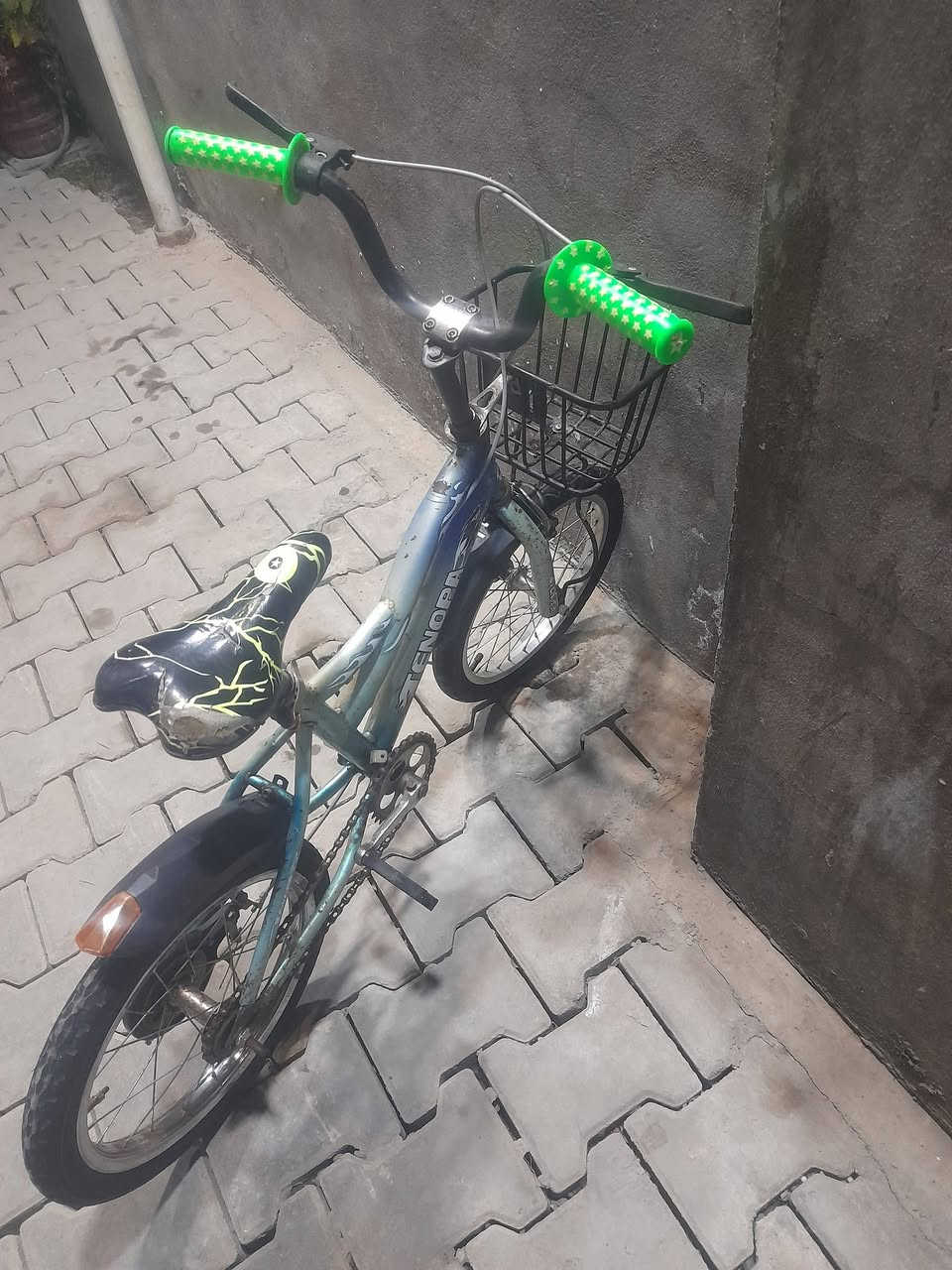 السلام عليكم متاح باسكلات اوربية حجم ١٦ نوعية ممتاز كامل من كلشي اي نقص مابي السعر ٣٠ الف وحجم ١٢ السعر ٢٠ الف بعقوبة التحرير 
***********
